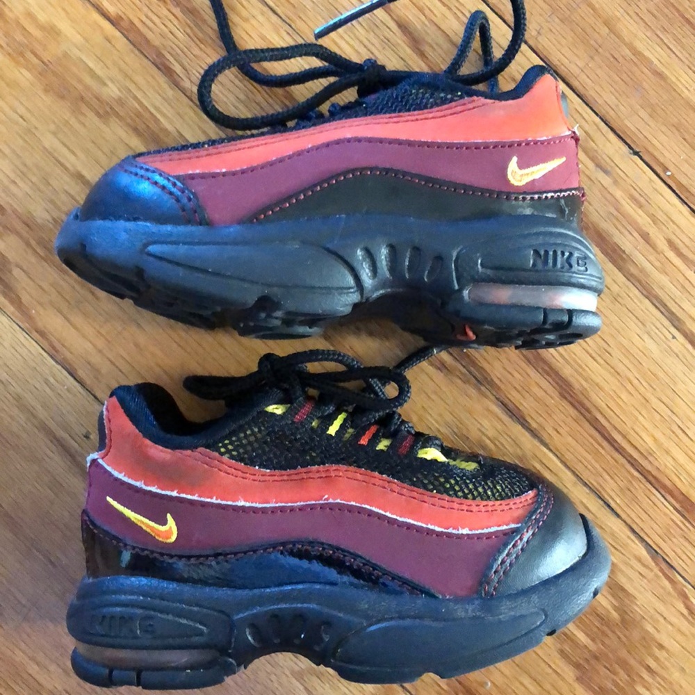 Nike Air Max size 4C